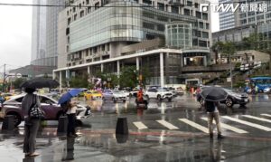 輕颱鴛鴦對台無影響！低壓帶持續到周五　午後對流旺盛「全台有雨」