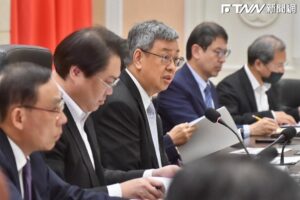 健保為何不能「完全跟進」侯友宜？行政院給「這理由」