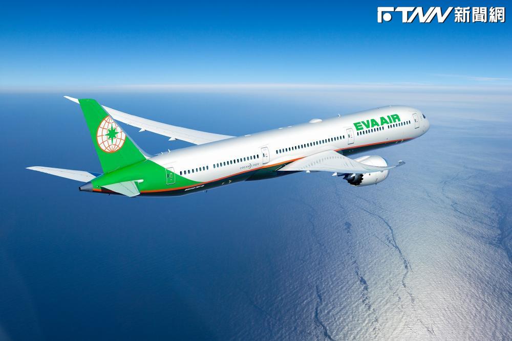 外資殺航空雙雄！兩天賣4萬張　網友沒在怕：飛機越賣越高 準備起飛