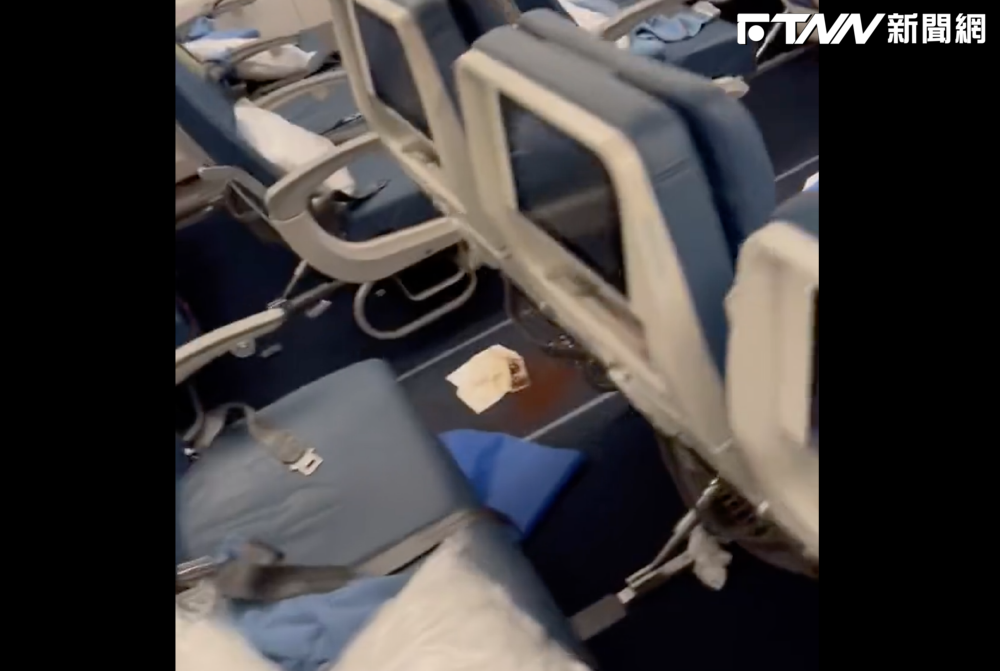 拉到成「生物危害問題」乘客腹瀉滿溢機艙　飛機直接折返